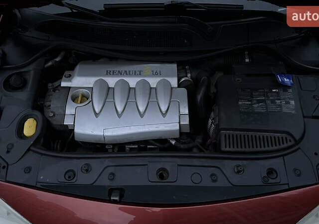 Червоний Рено Меган, об'ємом двигуна 1.6 л та пробігом 239 тис. км за 4700 $, фото 12 на Automoto.ua