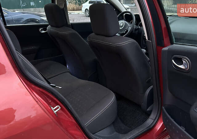 Червоний Рено Меган, об'ємом двигуна 1.6 л та пробігом 239 тис. км за 4700 $, фото 10 на Automoto.ua