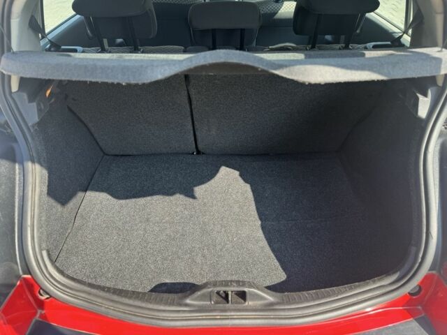 Красный Рено Меган, объемом двигателя 1.4 л и пробегом 221 тыс. км за 5000 $, фото 20 на Automoto.ua