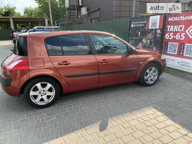 Рено Меган 2005 в Хмельницком на Automoto.ua Красный Рено Меган, объемом двигателя 1.6 л и пробегом 360 тыс. км за 3999 $, фото 7 на Automoto.ua