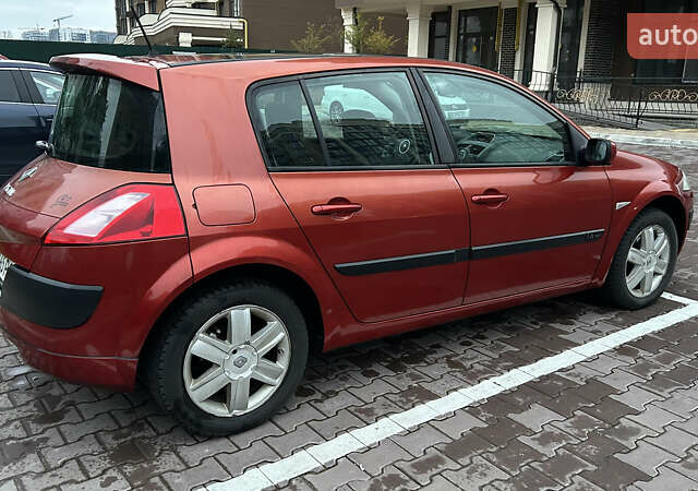 Червоний Рено Меган, об'ємом двигуна 1.6 л та пробігом 239 тис. км за 4700 $, фото 4 на Automoto.ua