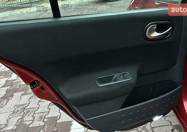 Червоний Рено Меган, об'ємом двигуна 1.6 л та пробігом 239 тис. км за 4700 $, фото 21 на Automoto.ua