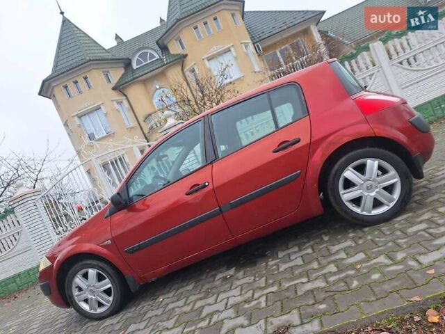Красный Рено Меган, объемом двигателя 1.4 л и пробегом 206 тыс. км за 2300 $, фото 1 на Automoto.ua