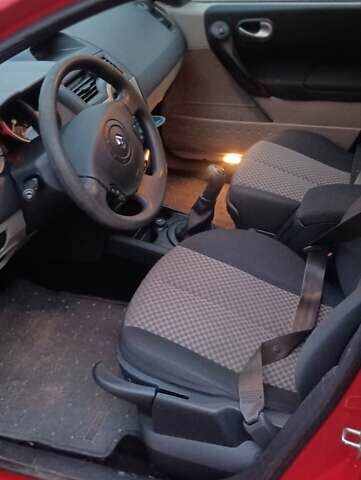 Красный Рено Меган, объемом двигателя 1.4 л и пробегом 219 тыс. км за 4900 $, фото 14 на Automoto.ua