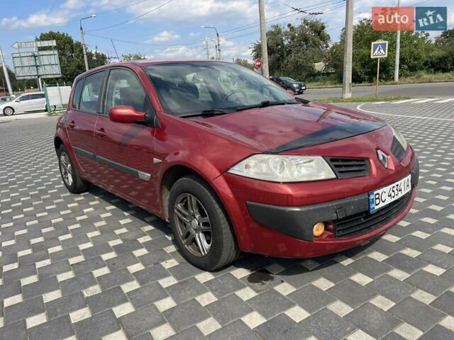 Красный Рено Меган, объемом двигателя 1.39 л и пробегом 280 тыс. км за 3200 $, фото 11 на Automoto.ua