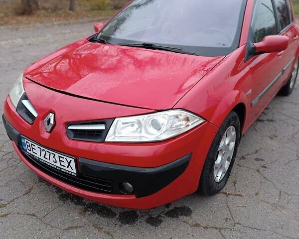 Красный Рено Меган, объемом двигателя 1.6 л и пробегом 230 тыс. км за 4200 $, фото 19 на Automoto.ua