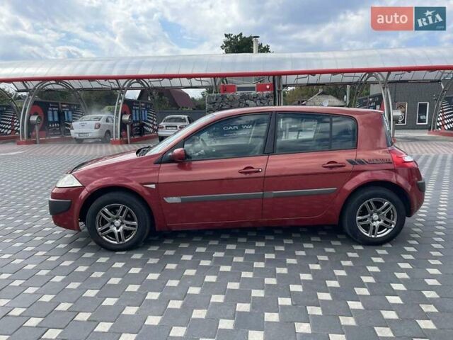 Красный Рено Меган, объемом двигателя 1.39 л и пробегом 280 тыс. км за 3200 $, фото 4 на Automoto.ua