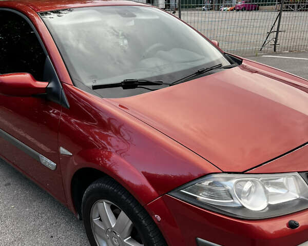 Красный Рено Меган, объемом двигателя 1.87 л и пробегом 241 тыс. км за 4500 $, фото 7 на Automoto.ua