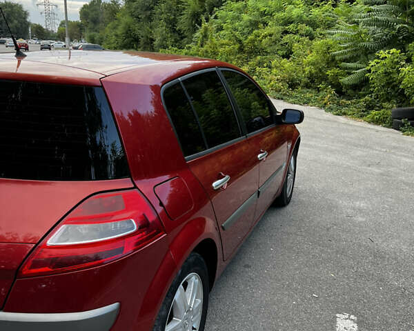 Красный Рено Меган, объемом двигателя 1.87 л и пробегом 241 тыс. км за 4500 $, фото 17 на Automoto.ua