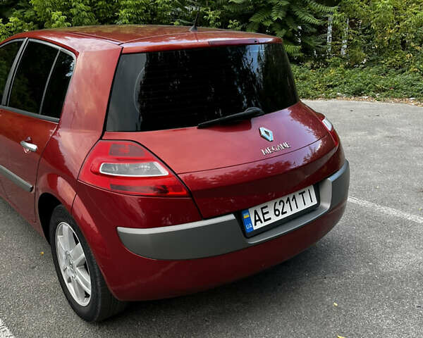 Красный Рено Меган, объемом двигателя 1.87 л и пробегом 241 тыс. км за 4500 $, фото 10 на Automoto.ua