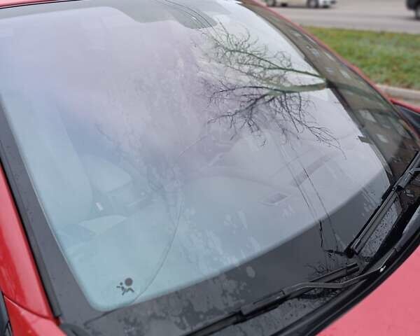 Красный Рено Меган, объемом двигателя 1.6 л и пробегом 230 тыс. км за 4200 $, фото 13 на Automoto.ua