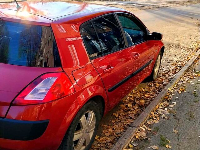 Красный Рено Меган, объемом двигателя 1.6 л и пробегом 300 тыс. км за 3500 $, фото 6 на Automoto.ua