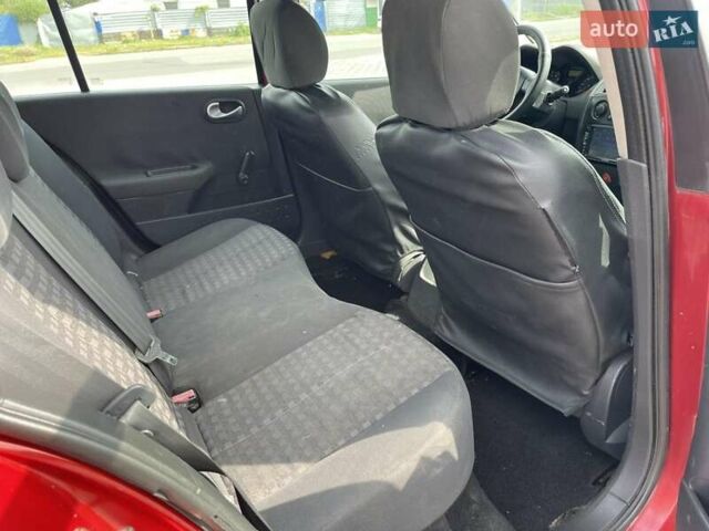 Красный Рено Меган, объемом двигателя 1.39 л и пробегом 280 тыс. км за 3200 $, фото 17 на Automoto.ua