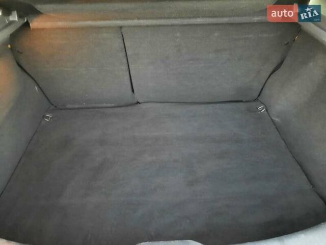 Красный Рено Меган, объемом двигателя 1.6 л и пробегом 178 тыс. км за 7300 $, фото 80 на Automoto.ua