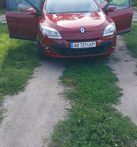 Червоний Рено Меган, об'ємом двигуна 1.46 л та пробігом 128 тис. км за 7100 $, фото 2 на Automoto.ua