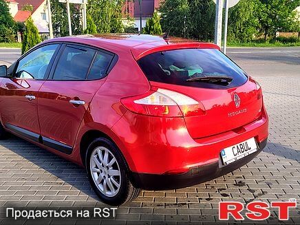 Красный Рено Меган, объемом двигателя 1.5 л и пробегом 239 тыс. км за 6800 $, фото 2 на Automoto.ua