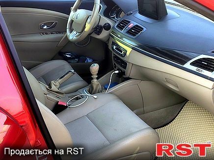Красный Рено Меган, объемом двигателя 1.5 л и пробегом 239 тыс. км за 6800 $, фото 3 на Automoto.ua