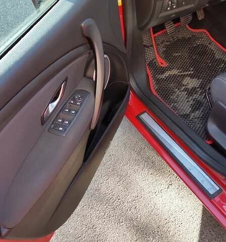 Рено Меган 2010 в Ужгороде на Automoto.ua Красный Рено Меган, объемом двигателя 1.4 л и пробегом 146 тыс. км за 6300 $, фото 13 на Automoto.ua