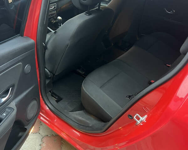 Красный Рено Меган, объемом двигателя 1.5 л и пробегом 231 тыс. км за 6200 $, фото 14 на Automoto.ua