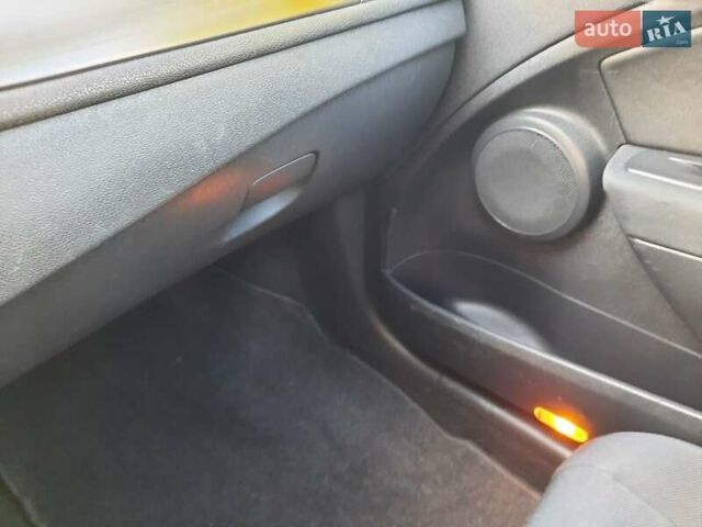 Червоний Рено Меган, об'ємом двигуна 1.6 л та пробігом 223 тис. км за 7500 $, фото 44 на Automoto.ua