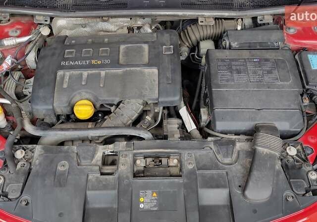 Рено Меган 2010 в Ужгороде на Automoto.ua Красный Рено Меган, объемом двигателя 1.4 л и пробегом 146 тыс. км за 6300 $, фото 17 на Automoto.ua