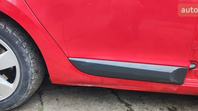 Красный Рено Меган, объемом двигателя 1.4 л и пробегом 195 тыс. км за 5000 $, фото 7 на Automoto.ua