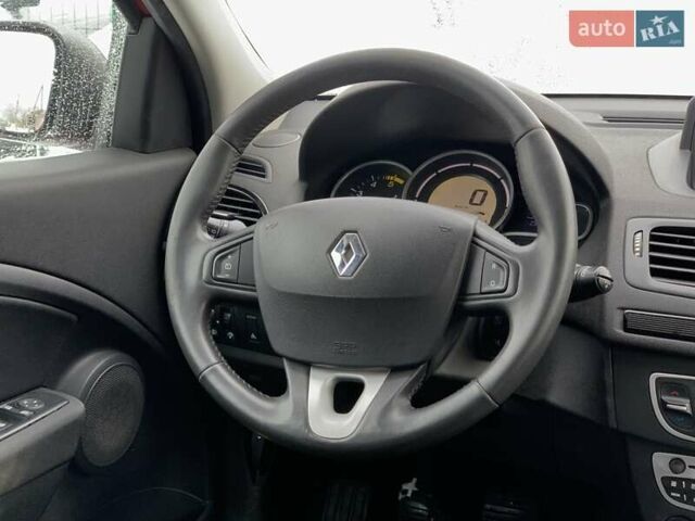 Червоний Рено Меган, об'ємом двигуна 1.5 л та пробігом 231 тис. км за 5999 $, фото 35 на Automoto.ua