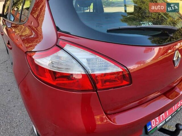 Червоний Рено Меган, об'ємом двигуна 1.6 л та пробігом 223 тис. км за 7500 $, фото 55 на Automoto.ua