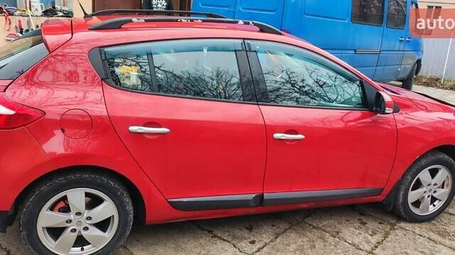 Красный Рено Меган, объемом двигателя 1.4 л и пробегом 195 тыс. км за 5000 $, фото 1 на Automoto.ua