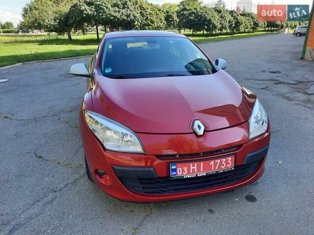 Червоний Рено Меган, об'ємом двигуна 1.6 л та пробігом 223 тис. км за 7500 $, фото 84 на Automoto.ua