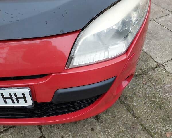 Красный Рено Меган, объемом двигателя 1.4 л и пробегом 195 тыс. км за 5000 $, фото 19 на Automoto.ua