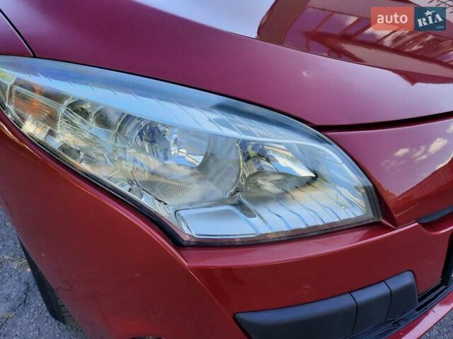 Червоний Рено Меган, об'ємом двигуна 1.6 л та пробігом 223 тис. км за 7500 $, фото 20 на Automoto.ua