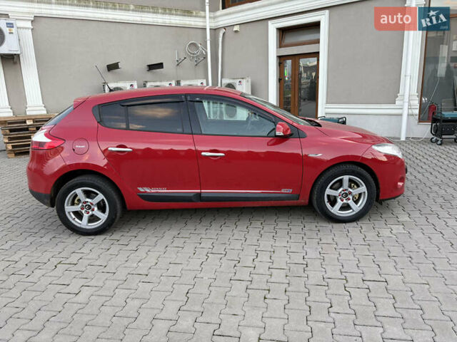 Червоний Рено Меган, об'ємом двигуна 1.5 л та пробігом 217 тис. км за 7150 $, фото 1 на Automoto.ua