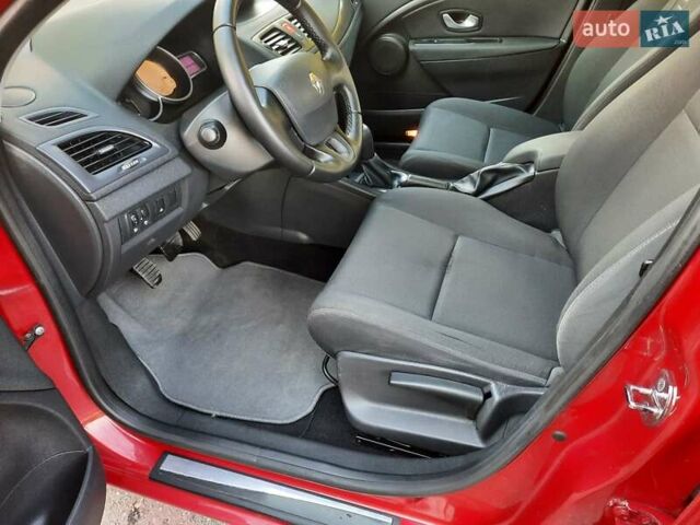 Червоний Рено Меган, об'ємом двигуна 1.6 л та пробігом 223 тис. км за 7500 $, фото 36 на Automoto.ua