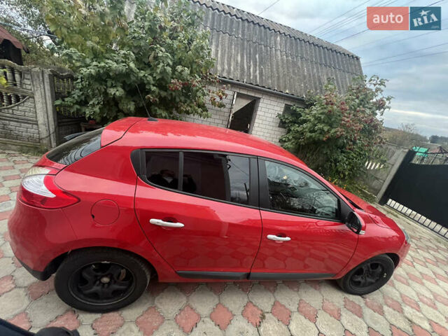 Красный Рено Меган, объемом двигателя 1.5 л и пробегом 231 тыс. км за 6200 $, фото 7 на Automoto.ua
