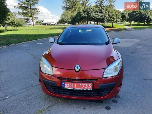 Червоний Рено Меган, об'ємом двигуна 1.6 л та пробігом 223 тис. км за 7500 $, фото 85 на Automoto.ua