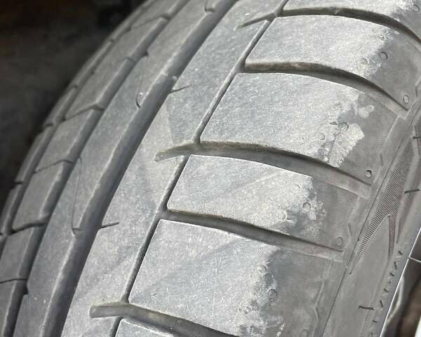 Червоний Рено Меган, об'ємом двигуна 1.46 л та пробігом 216 тис. км за 7100 $, фото 15 на Automoto.ua