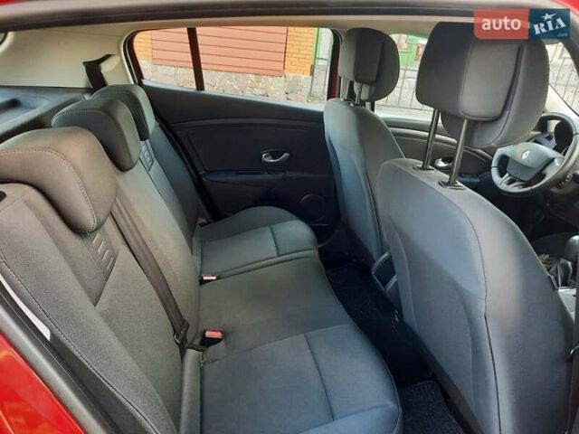 Червоний Рено Меган, об'ємом двигуна 1.6 л та пробігом 223 тис. км за 7500 $, фото 68 на Automoto.ua