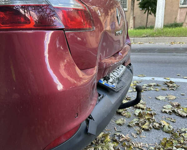 Красный Рено Меган, объемом двигателя 1.46 л и пробегом 520 тыс. км за 3200 $, фото 1 на Automoto.ua