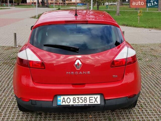Рено Меган 2010 в Ужгороде на Automoto.ua Красный Рено Меган, объемом двигателя 1.4 л и пробегом 146 тыс. км за 6300 $, фото 9 на Automoto.ua