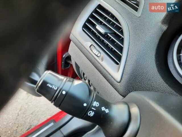 Червоний Рено Меган, об'ємом двигуна 1.6 л та пробігом 223 тис. км за 7500 $, фото 35 на Automoto.ua