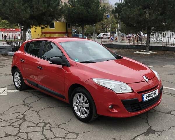 Червоний Рено Меган, об'ємом двигуна 1.6 л та пробігом 176 тис. км за 6799 $, фото 4 на Automoto.ua