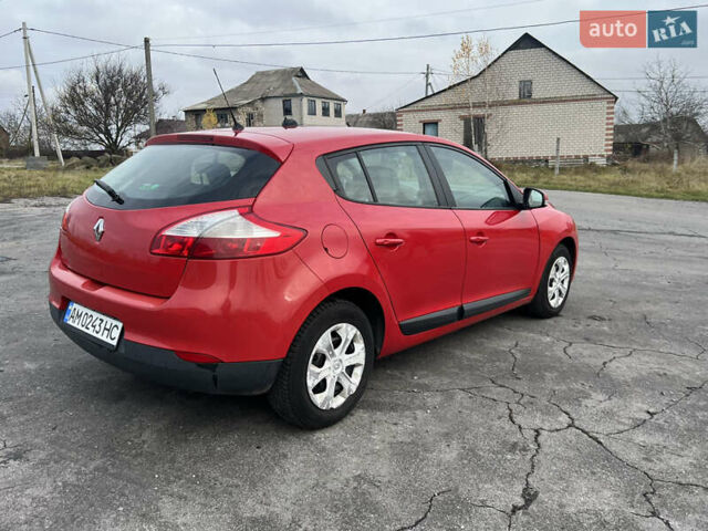 Червоний Рено Меган, об'ємом двигуна 1.5 л та пробігом 238 тис. км за 6500 $, фото 3 на Automoto.ua