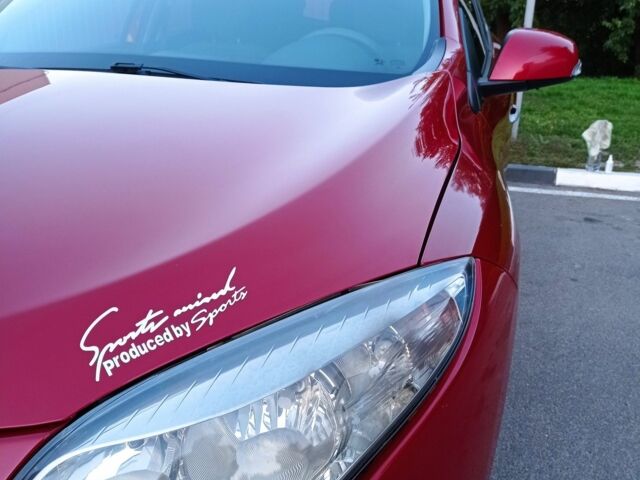 Красный Рено Меган, объемом двигателя 1.5 л и пробегом 350 тыс. км за 5500 $, фото 3 на Automoto.ua