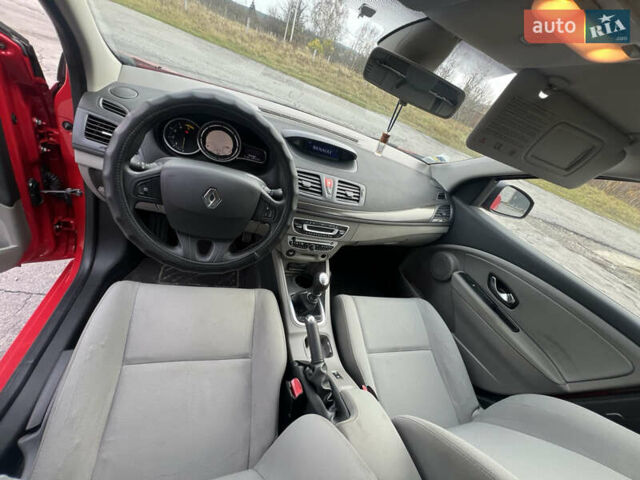 Червоний Рено Меган, об'ємом двигуна 1.5 л та пробігом 238 тис. км за 6500 $, фото 9 на Automoto.ua