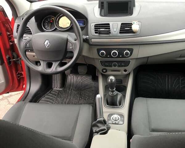 Червоний Рено Меган, об'ємом двигуна 1.6 л та пробігом 176 тис. км за 6799 $, фото 20 на Automoto.ua