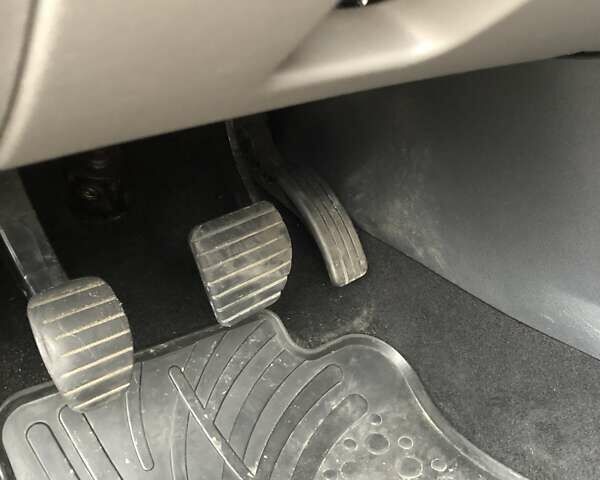 Червоний Рено Меган, об'ємом двигуна 1.6 л та пробігом 176 тис. км за 6799 $, фото 38 на Automoto.ua