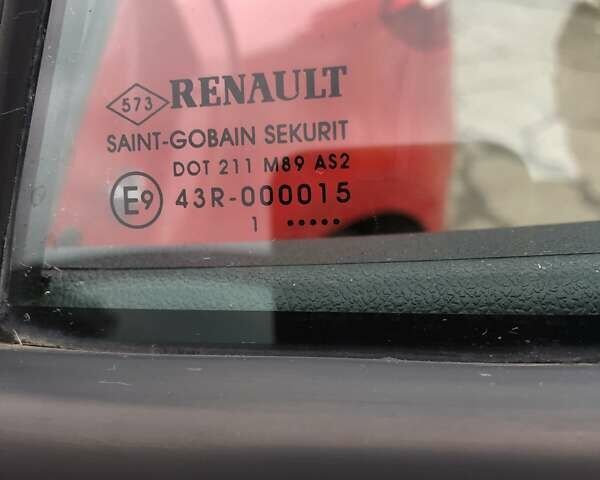 Червоний Рено Меган, об'ємом двигуна 1.6 л та пробігом 176 тис. км за 6799 $, фото 32 на Automoto.ua