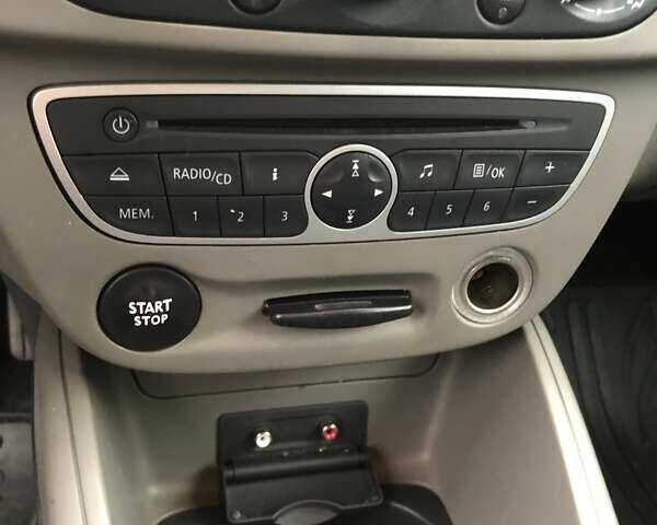 Червоний Рено Меган, об'ємом двигуна 1.6 л та пробігом 176 тис. км за 6799 $, фото 52 на Automoto.ua