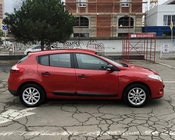 Червоний Рено Меган, об'ємом двигуна 1.6 л та пробігом 176 тис. км за 6799 $, фото 5 на Automoto.ua